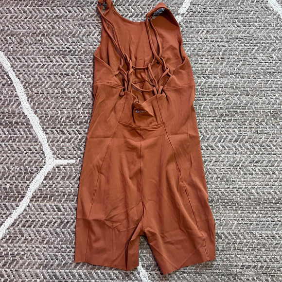 Nike Yoga Dri-FIT Luxe 5" Romper Sz X-Large - Picture 4 of 6